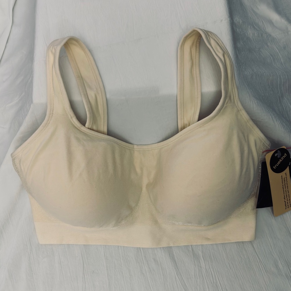 Truekind® Wireless Shaper Bra - Daily Comfort Size L Cream/Chai